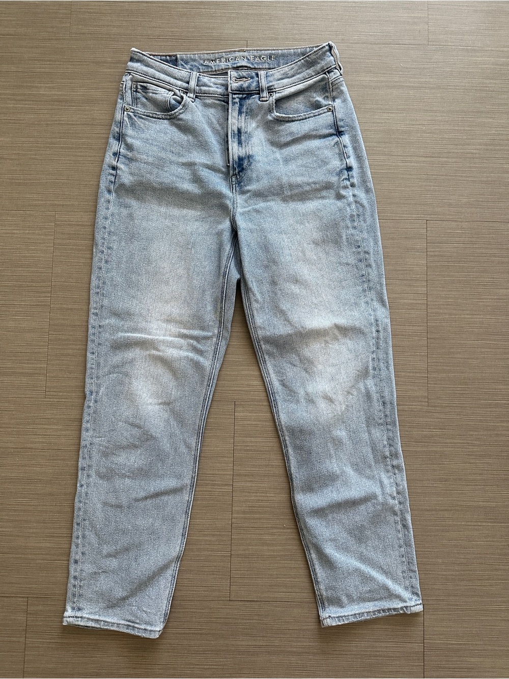 American Eagle Outfitters High Rise Mom Straight Leg Jeans